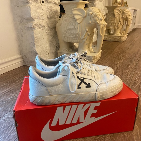 Off-White Mens size 12 US/46 EU - Picture 5 of 7